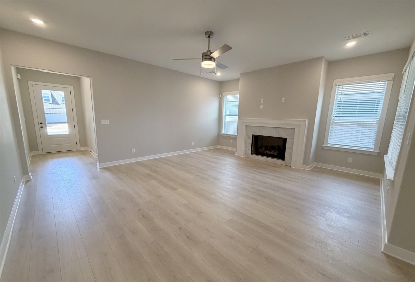 10230 LOUANNE DR, Collierville, Tennessee 38017, 4 Bedroom Bedrooms, 10 Room Rooms,2 BathroomBathrooms,Residential,For Sale,LOUANNE,0,10219613