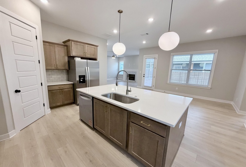 10230 LOUANNE DR, Collierville, Tennessee 38017, 4 Bedroom Bedrooms, 10 Room Rooms,2 BathroomBathrooms,Residential,For Sale,LOUANNE,0,10219613