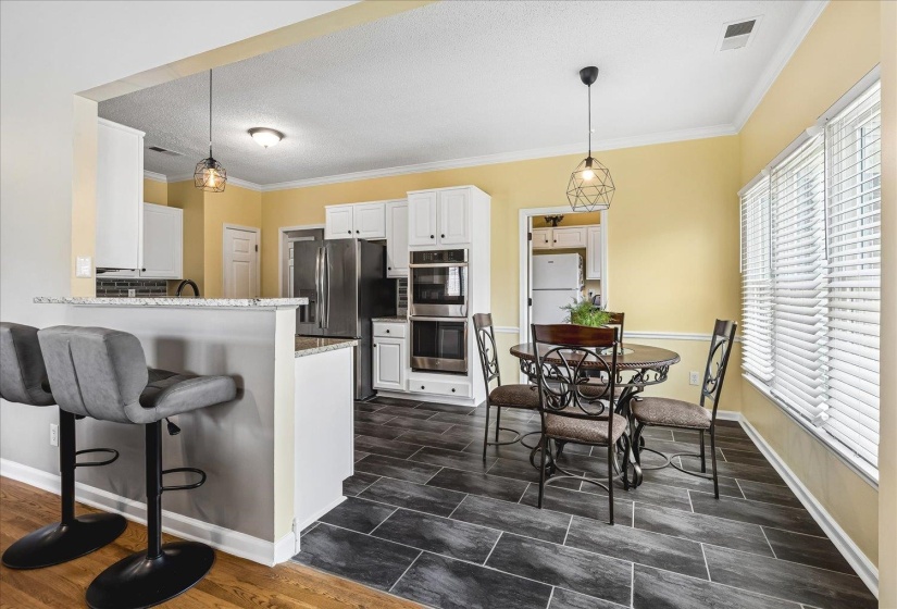 8944 HEATH CV, Memphis, Tennessee 38016, 4 Bedroom Bedrooms, 11 Room Rooms,2.1 BathroomBathrooms,Residential,For Sale,HEATH,0,10225875