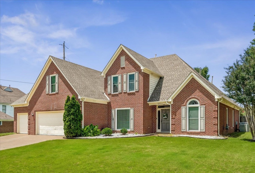 8944 HEATH CV, Memphis, Tennessee 38016, 4 Bedroom Bedrooms, 11 Room Rooms,2.1 BathroomBathrooms,Residential,For Sale,HEATH,0,10225875