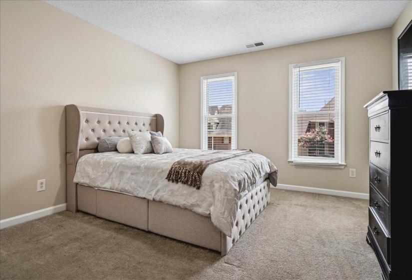 8944 HEATH CV, Memphis, Tennessee 38016, 4 Bedroom Bedrooms, 11 Room Rooms,2.1 BathroomBathrooms,Residential,For Sale,HEATH,0,10225875