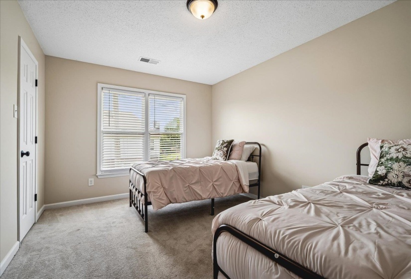 8944 HEATH CV, Memphis, Tennessee 38016, 4 Bedroom Bedrooms, 11 Room Rooms,2.1 BathroomBathrooms,Residential,For Sale,HEATH,0,10225875