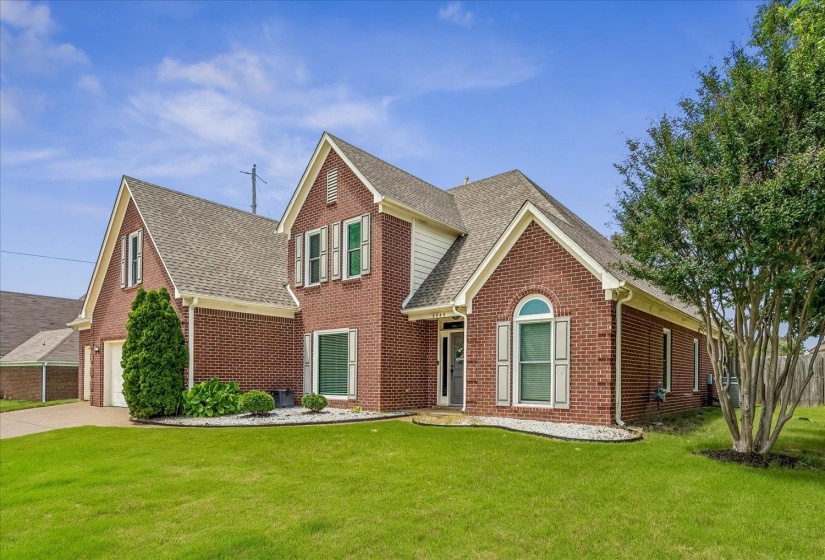 8944 HEATH CV, Memphis, Tennessee 38016, 4 Bedroom Bedrooms, 11 Room Rooms,2.1 BathroomBathrooms,Residential,For Sale,HEATH,0,10225875