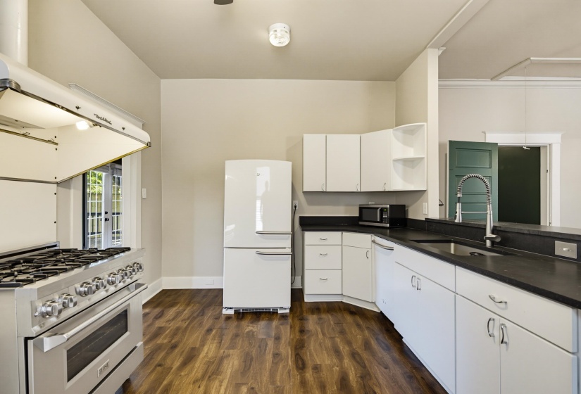 998 NEW YORK ST, Memphis, Tennessee 38104, 2 Bedroom Bedrooms, 6 Room Rooms,1.1 BathroomBathrooms,Residential,For Sale,NEW YORK,0,10225879