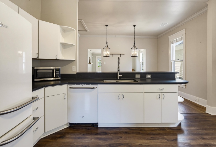 998 NEW YORK ST, Memphis, Tennessee 38104, 2 Bedroom Bedrooms, 6 Room Rooms,1.1 BathroomBathrooms,Residential,For Sale,NEW YORK,0,10225879