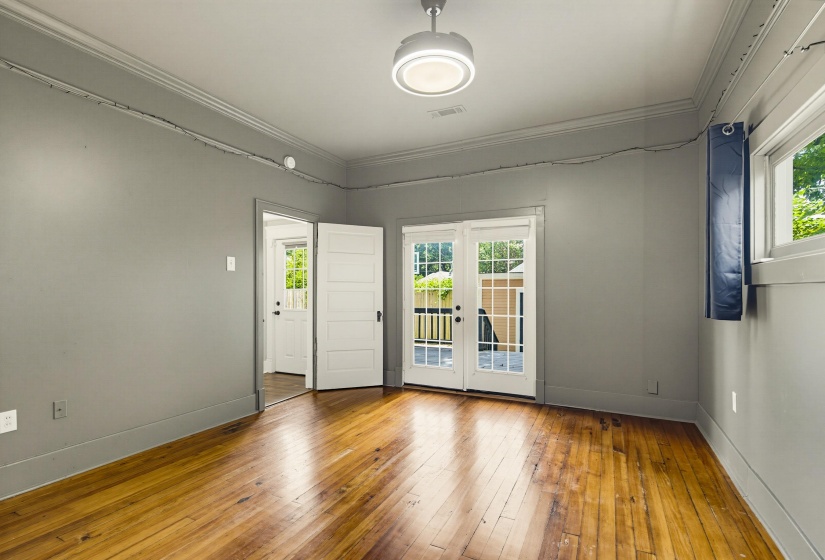 998 NEW YORK ST, Memphis, Tennessee 38104, 2 Bedroom Bedrooms, 6 Room Rooms,1.1 BathroomBathrooms,Residential,For Sale,NEW YORK,0,10225879