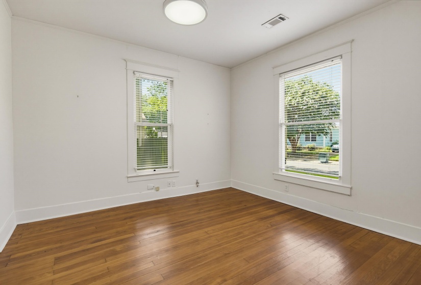 998 NEW YORK ST, Memphis, Tennessee 38104, 2 Bedroom Bedrooms, 6 Room Rooms,1.1 BathroomBathrooms,Residential,For Sale,NEW YORK,0,10225879