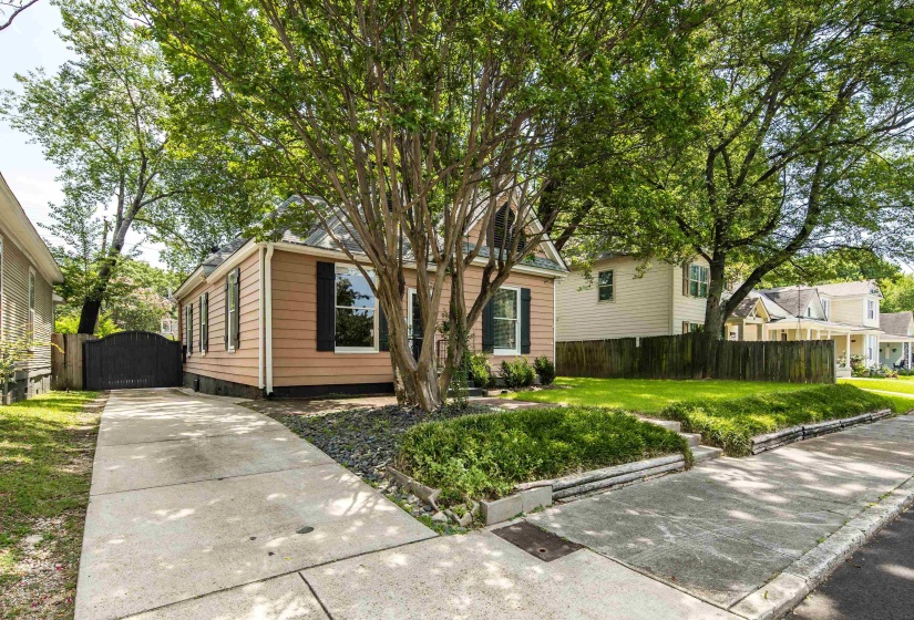 998 NEW YORK ST, Memphis, Tennessee 38104, 2 Bedroom Bedrooms, 6 Room Rooms,1.1 BathroomBathrooms,Residential,For Sale,NEW YORK,0,10225879