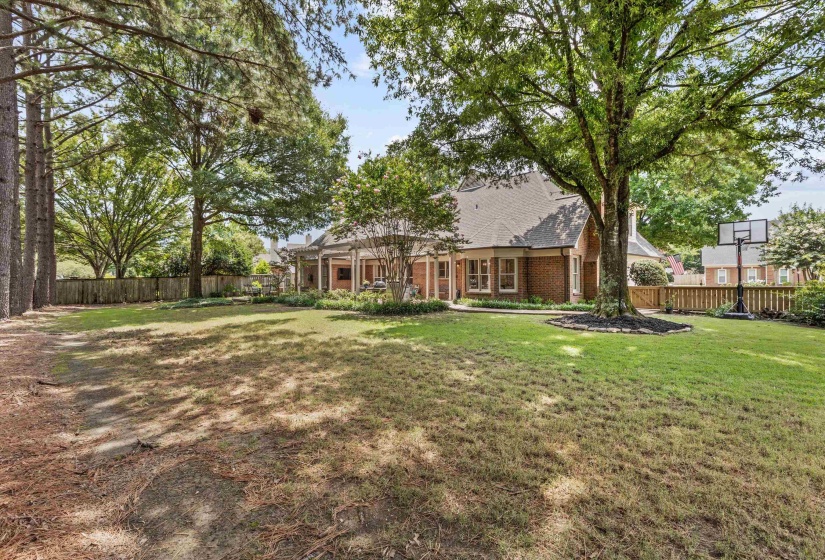 1806 NORTHCROSS PL, Collierville, Tennessee 38017, 4 Bedroom Bedrooms, 10 Room Rooms,3.1 BathroomBathrooms,Residential,For Sale,NORTHCROSS,0,10225881