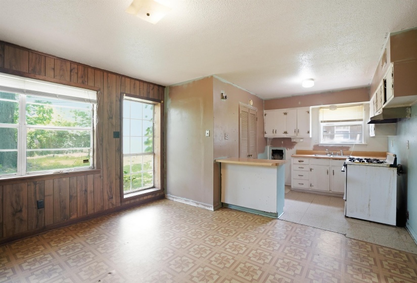 4254 SIDNEY RD, Memphis, Tennessee 38116, 3 Bedroom Bedrooms, 6 Room Rooms,1.1 BathroomBathrooms,Residential,For Sale,SIDNEY,0,10225888