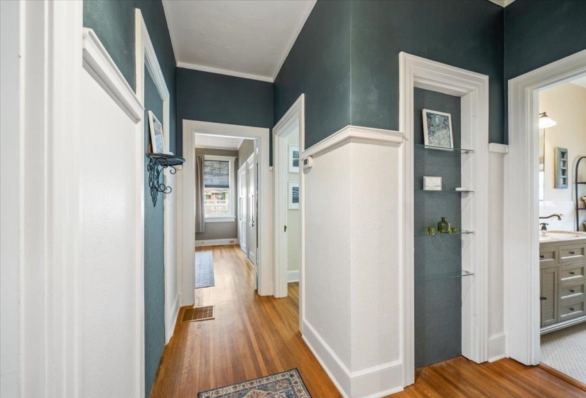 910 KENSINGTON PL, Memphis, Tennessee 38107, 3 Bedroom Bedrooms, 7 Room Rooms,2 BathroomBathrooms,Residential,For Sale,KENSINGTON,0,10225895