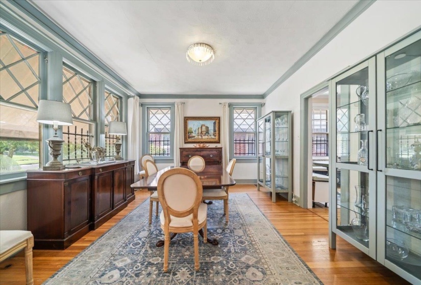 910 KENSINGTON PL, Memphis, Tennessee 38107, 3 Bedroom Bedrooms, 7 Room Rooms,2 BathroomBathrooms,Residential,For Sale,KENSINGTON,0,10225895