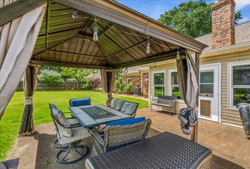 761 MEADOW VALE DR, Collierville, Tennessee 38017, 5 Bedroom Bedrooms, 10 Room Rooms,3 BathroomBathrooms,Residential,For Sale,MEADOW VALE,0,10225898