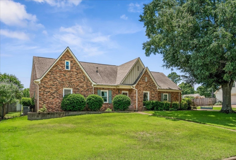 761 MEADOW VALE DR, Collierville, Tennessee 38017, 5 Bedroom Bedrooms, 10 Room Rooms,3 BathroomBathrooms,Residential,For Sale,MEADOW VALE,0,10225898