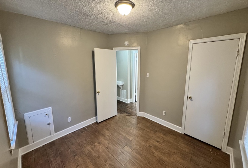 1330 VICTOR DR, Memphis, Tennessee 38122, 2 Bedroom Bedrooms, 8 Room Rooms,1 BathroomBathrooms,Rental Properties,For Sale,VICTOR,0,10225942