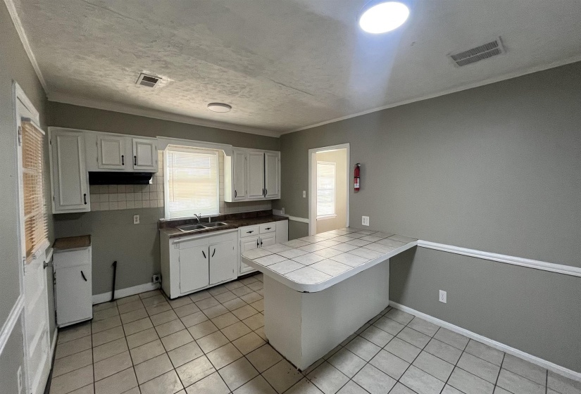 4011 VICTOR DR, Memphis, Tennessee 38122, 3 Bedroom Bedrooms, 7 Room Rooms,1 BathroomBathrooms,Rental Properties,For Sale,VICTOR,0,10225945