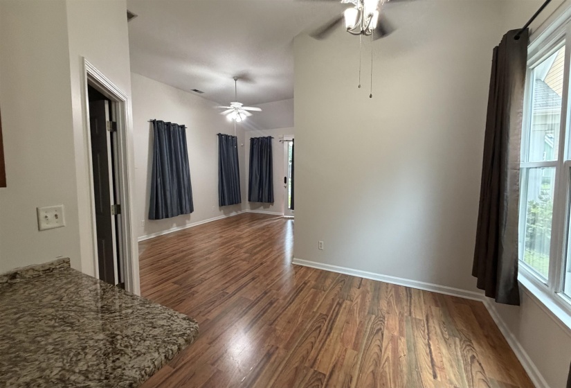 1197 MISTY ISLE DR, Memphis, Tennessee 38103, 2 Bedroom Bedrooms, 5 Room Rooms,2 BathroomBathrooms,Rental Properties,For Sale,MISTY ISLE,0,10226063
