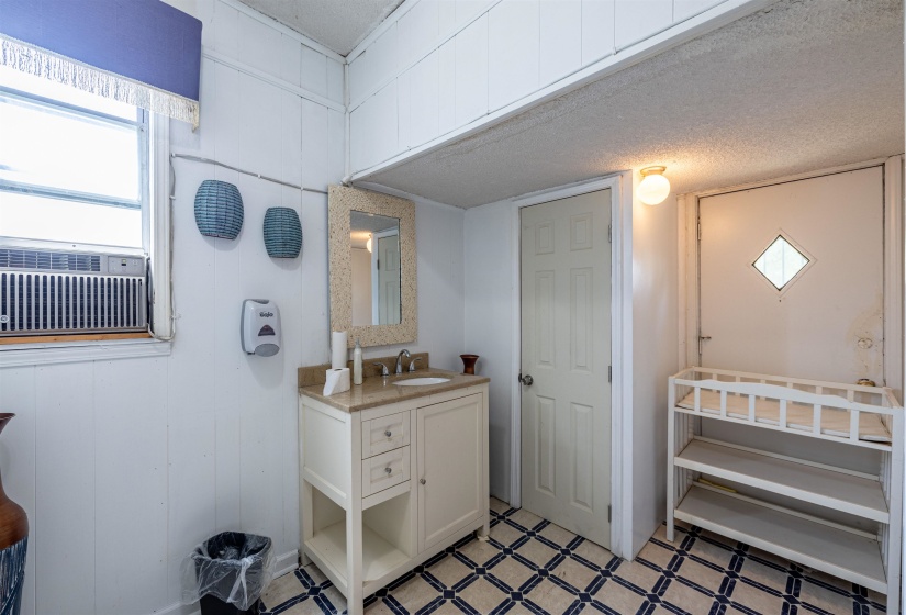 224 RENO AVE, Memphis, Tennessee 38107, 0 , 0 ,0,Commercial/industrial,For Sale,RENO,0,10226581