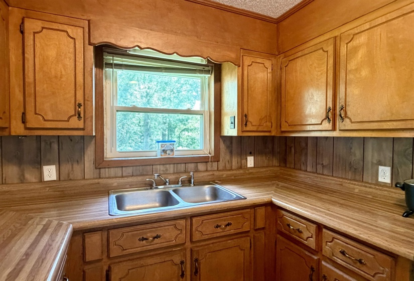 355 PURDY RD, Selmer, Tennessee 38375-1750, 2 Bedroom Bedrooms, 6 Room Rooms,1 BathroomBathrooms,Residential,For Sale,PURDY,0,10226014