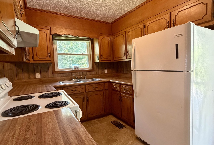 355 PURDY RD, Selmer, Tennessee 38375-1750, 2 Bedroom Bedrooms, 6 Room Rooms,1 BathroomBathrooms,Residential,For Sale,PURDY,0,10226014