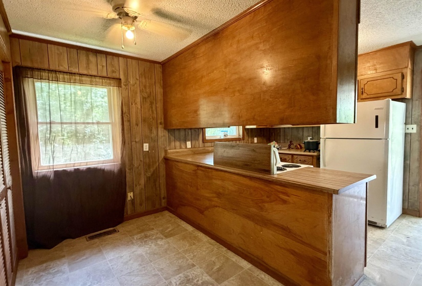 355 PURDY RD, Selmer, Tennessee 38375-1750, 2 Bedroom Bedrooms, 6 Room Rooms,1 BathroomBathrooms,Residential,For Sale,PURDY,0,10226014