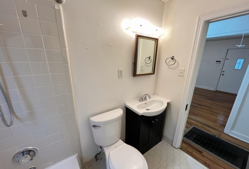 801 BOWEN CIR, Memphis, Tennessee 38122, 2 Bedroom Bedrooms, 5 Room Rooms,1 BathroomBathrooms,Residential,For Sale,BOWEN,0,10226061