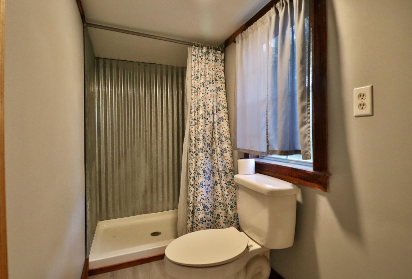1611 KING RD, Sardis, Mississippi 38666, 1 Bedroom Bedrooms, 2 Room Rooms,1 BathroomBathrooms,Residential,For Sale,KING,0,10226067