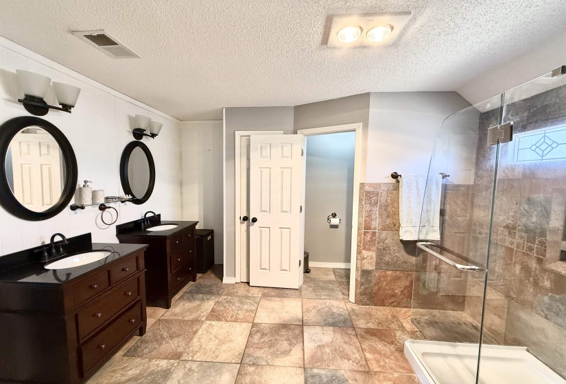 636 SYDNEY BENDER LN, Collierville, Tennessee 38017, 4 Bedroom Bedrooms, 7 Room Rooms,2.1 BathroomBathrooms,Rental Properties,For Sale,SYDNEY BENDER,0,10227112