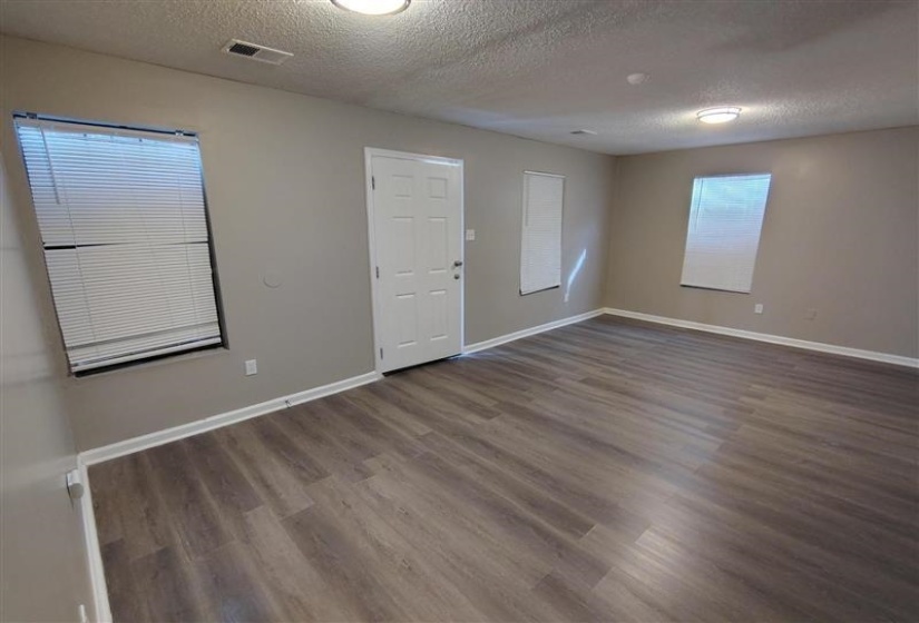 679 LEATH ST, Memphis, Tennessee 38107-4043, 3 Bedroom Bedrooms, 6 Room Rooms,1 BathroomBathrooms,Rental Properties,For Sale,LEATH,0,10218987