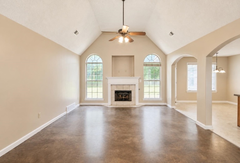 20 COUNTRY BROOK DR, Oakland, Tennessee 38060, 3 Bedroom Bedrooms, 6 Room Rooms,2 BathroomBathrooms,Rental Properties,For Sale,COUNTRY BROOK,0,10227344