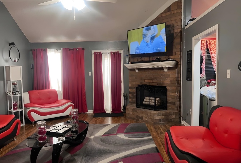 4005 LONG CREEK RD, Memphis, Tennessee 38125, 3 Bedroom Bedrooms, 6 Room Rooms,2 BathroomBathrooms,Residential,For Sale,LONG CREEK,0,10219657