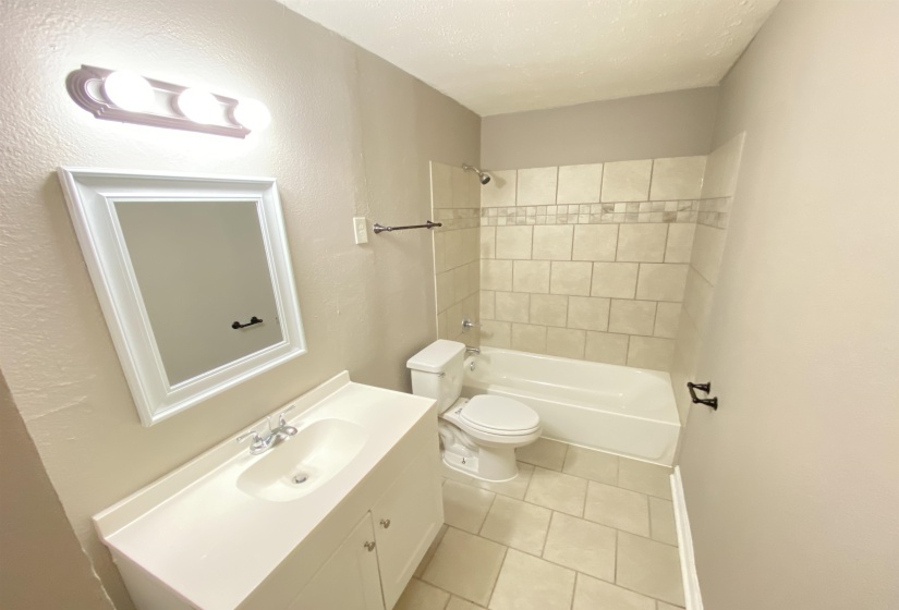 5162 BROKEN OAK DR, Memphis, Tennessee 38127, 3 Bedroom Bedrooms, 5 Room Rooms,1 BathroomBathrooms,Residential,For Sale,BROKEN OAK,0,10226146