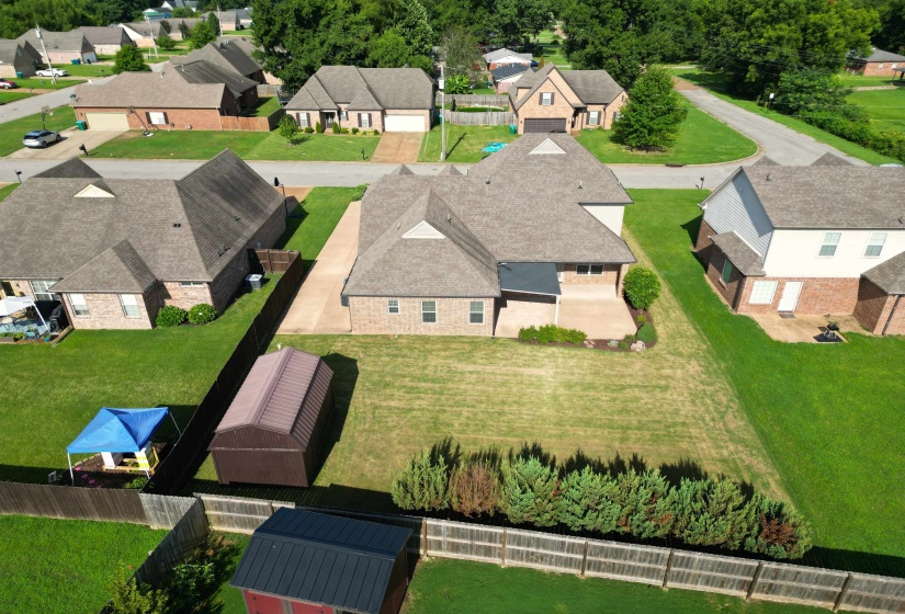 40 GREEN HILLS DR, Oakland, Tennessee 38060, 4 Bedroom Bedrooms, 12 Room Rooms,2.1 BathroomBathrooms,Residential,For Sale,GREEN HILLS,0,10226155