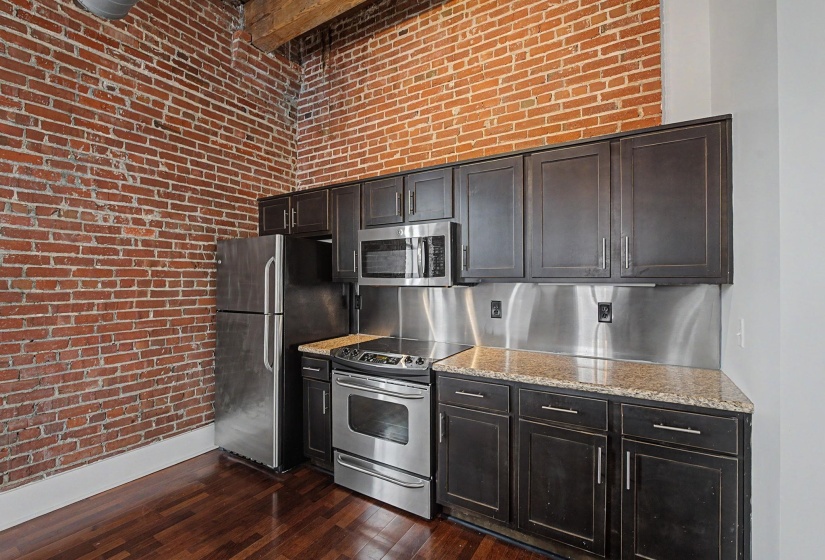 420 FRONT ST, Memphis, Tennessee 38103, 2 Bedroom Bedrooms, 4 Room Rooms,2 BathroomBathrooms,Residential,For Sale,FRONT,0,10226203