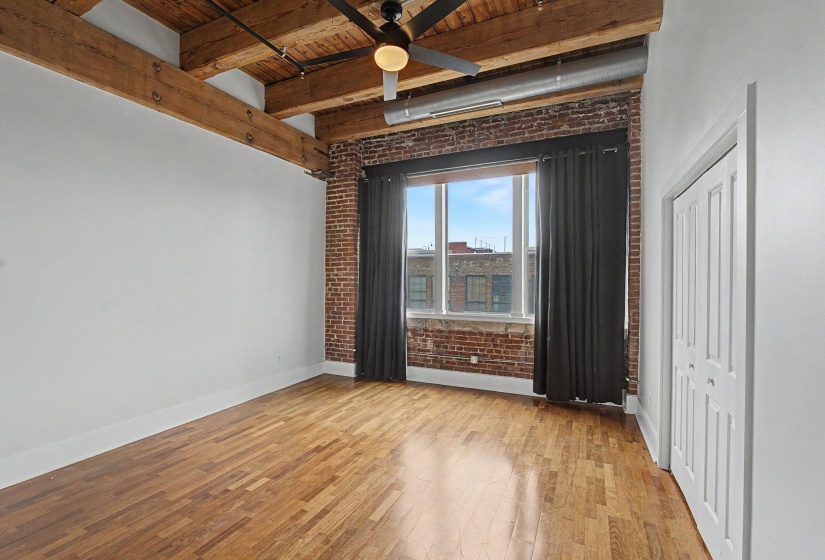 420 FRONT ST, Memphis, Tennessee 38103, 2 Bedroom Bedrooms, 4 Room Rooms,2 BathroomBathrooms,Residential,For Sale,FRONT,0,10226203