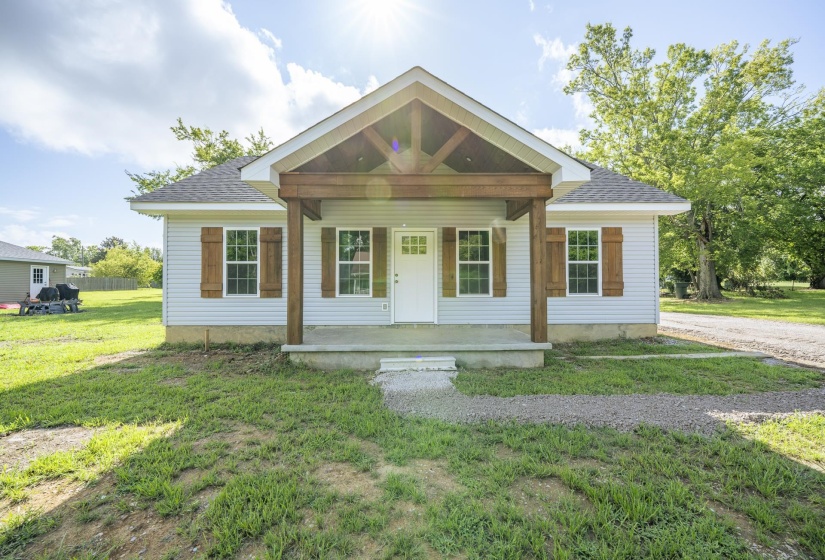 270 HARLEM ST, Savannah, Tennessee 38372, 3 Bedroom Bedrooms, 7 Room Rooms,2 BathroomBathrooms,Residential,For Sale,HARLEM,0,10226205