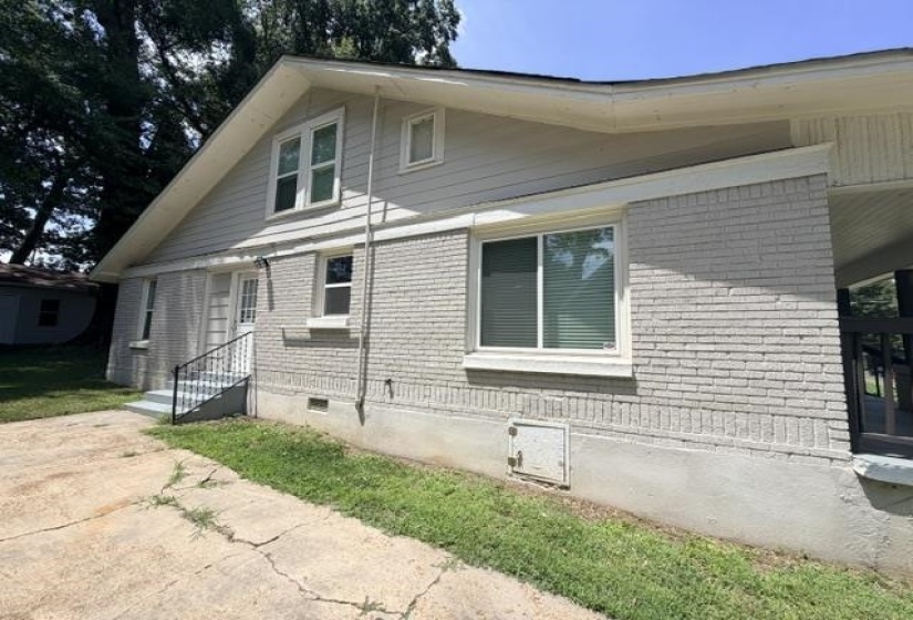 549 JOSEPHINE ST, Memphis, Tennessee 38111, 5 Bedroom Bedrooms, 8 Room Rooms,3 BathroomBathrooms,Rental Properties,For Sale,JOSEPHINE,0,10226770