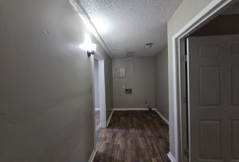 4047 CHELSEA AVE, Memphis, Tennessee 38108-2828, 3 Bedroom Bedrooms, 7 Room Rooms,2 BathroomBathrooms,Rental Properties,For Sale,CHELSEA,0,10223397