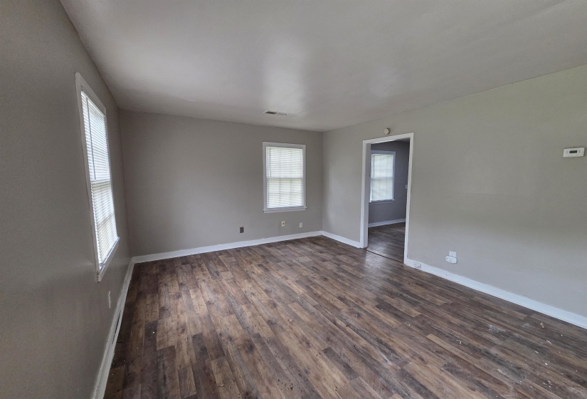 4047 CHELSEA AVE, Memphis, Tennessee 38108-2828, 3 Bedroom Bedrooms, 7 Room Rooms,2 BathroomBathrooms,Rental Properties,For Sale,CHELSEA,0,10223397