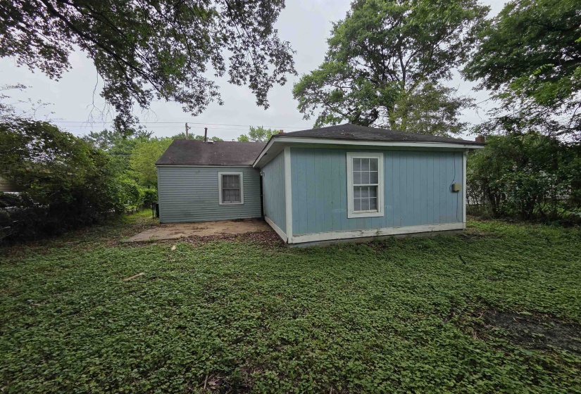 4047 CHELSEA AVE, Memphis, Tennessee 38108-2828, 3 Bedroom Bedrooms, 7 Room Rooms,2 BathroomBathrooms,Rental Properties,For Sale,CHELSEA,0,10223397