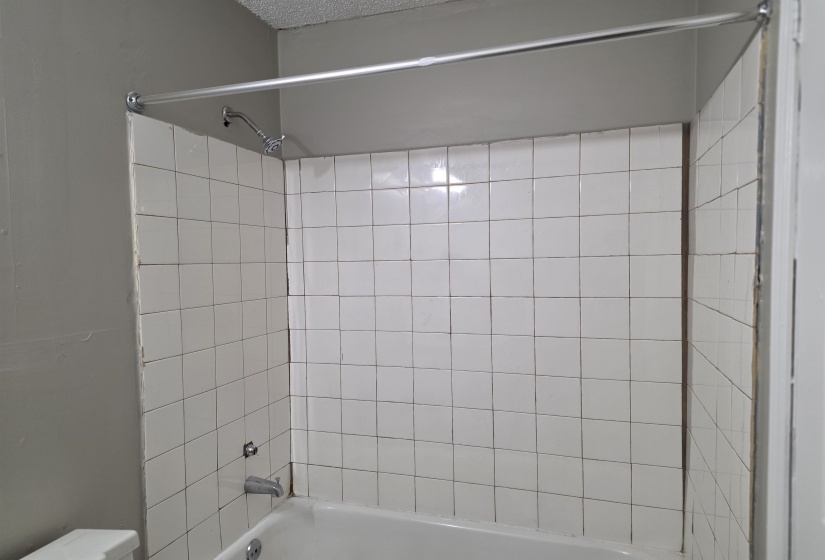 4047 CHELSEA AVE, Memphis, Tennessee 38108-2828, 3 Bedroom Bedrooms, 7 Room Rooms,2 BathroomBathrooms,Rental Properties,For Sale,CHELSEA,0,10223397