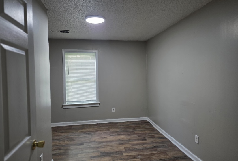 4047 CHELSEA AVE, Memphis, Tennessee 38108-2828, 3 Bedroom Bedrooms, 7 Room Rooms,2 BathroomBathrooms,Rental Properties,For Sale,CHELSEA,0,10223397