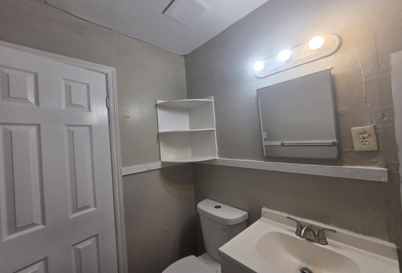 4047 CHELSEA AVE, Memphis, Tennessee 38108-2828, 3 Bedroom Bedrooms, 7 Room Rooms,2 BathroomBathrooms,Rental Properties,For Sale,CHELSEA,0,10223397