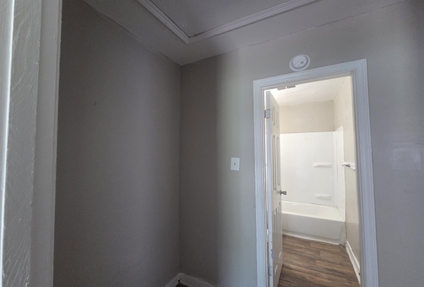 4047 CHELSEA AVE, Memphis, Tennessee 38108-2828, 3 Bedroom Bedrooms, 7 Room Rooms,2 BathroomBathrooms,Rental Properties,For Sale,CHELSEA,0,10223397
