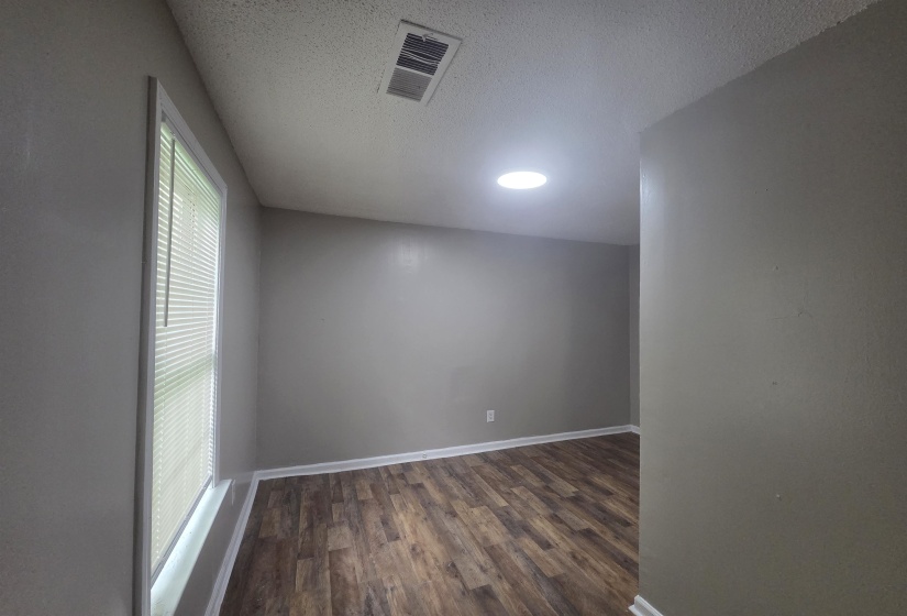 4047 CHELSEA AVE, Memphis, Tennessee 38108-2828, 3 Bedroom Bedrooms, 7 Room Rooms,2 BathroomBathrooms,Rental Properties,For Sale,CHELSEA,0,10223397