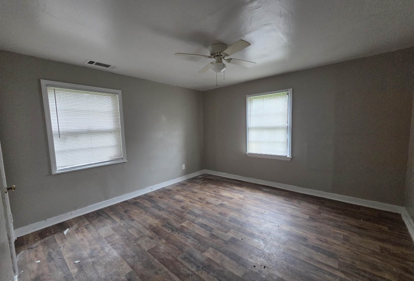 4047 CHELSEA AVE, Memphis, Tennessee 38108-2828, 3 Bedroom Bedrooms, 7 Room Rooms,2 BathroomBathrooms,Rental Properties,For Sale,CHELSEA,0,10223397