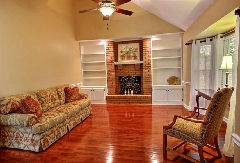 376 CHICKADEE CV, Collierville, Tennessee 38017, 3 Bedroom Bedrooms, 6 Room Rooms,2 BathroomBathrooms,Rental Properties,For Sale,CHICKADEE,0,10228535