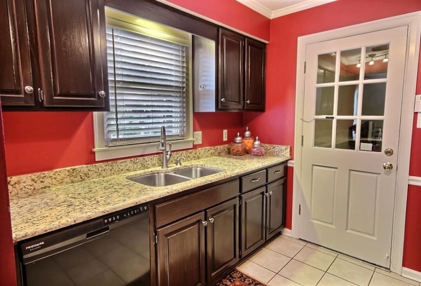 376 CHICKADEE CV, Collierville, Tennessee 38017, 3 Bedroom Bedrooms, 6 Room Rooms,2 BathroomBathrooms,Rental Properties,For Sale,CHICKADEE,0,10228535