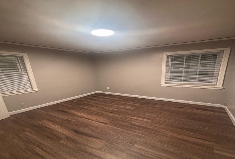 839 LEON PL, Memphis, Tennessee 38107-2620, 2 Bedroom Bedrooms, 4 Room Rooms,1 BathroomBathrooms,Rental Properties,For Sale,LEON,0,10228553