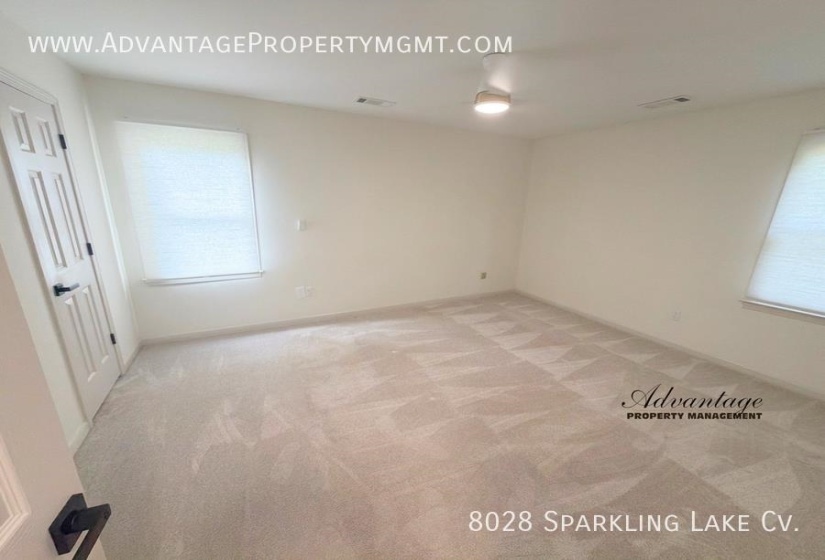 8028 SPARKLING LAKE CV, Germantown, Tennessee 38138, 4 Bedroom Bedrooms, 9 Room Rooms,2.1 BathroomBathrooms,Rental Properties,For Sale,SPARKLING LAKE,0,10228567